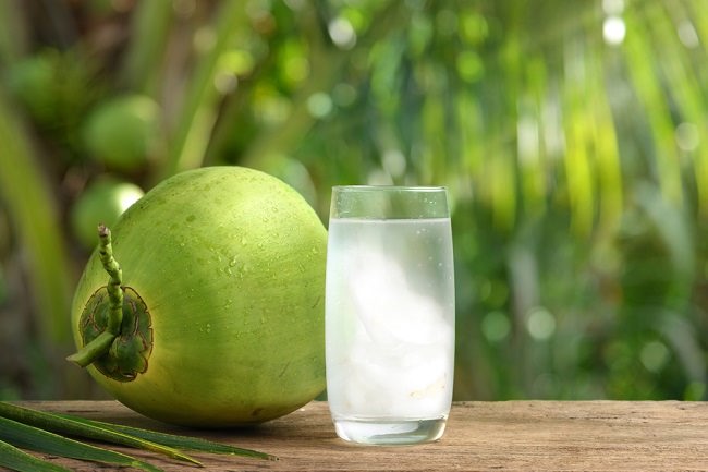 Apakah Air Kelapa Boleh Dikonsumsi Pengidap Diabetes?