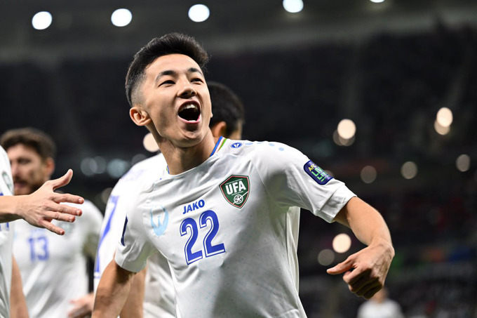 Bashakshehir Appreciated Abbosbek Fayzullayev's Progress in Turkey