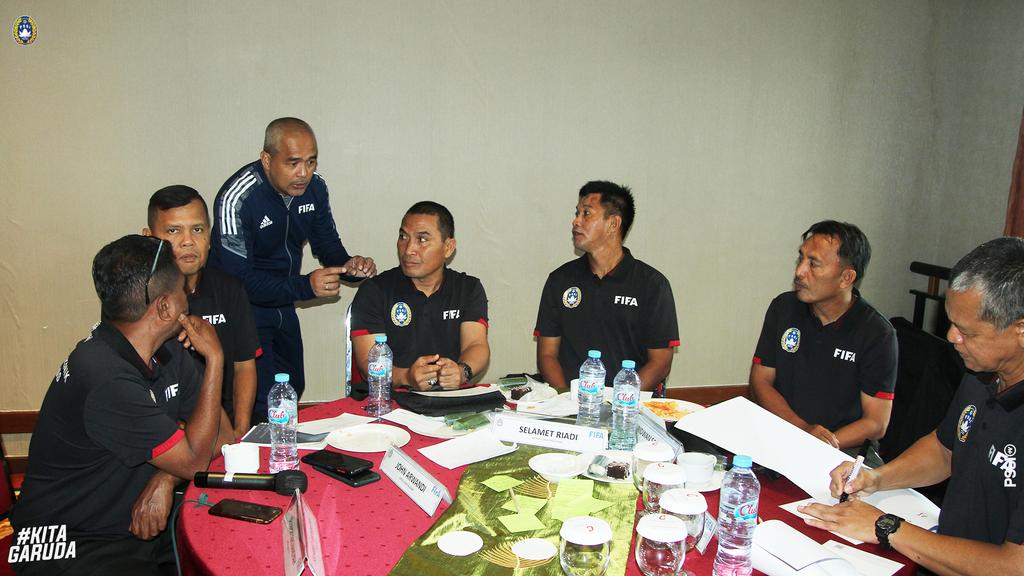 CV Direktur Teknik PSSI, Alexander Zwiers: Konsen di Pembinaan