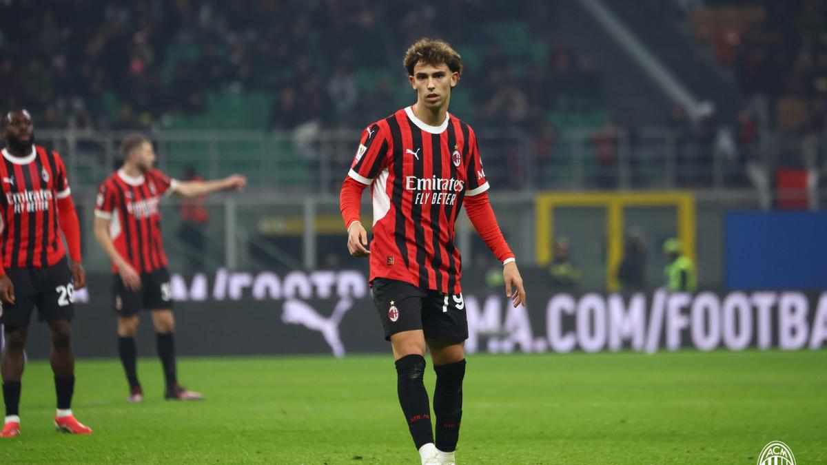 Foto: Diwarnai Gol Akrobatik, Cremonese Bungkam AC Milan di San Siro