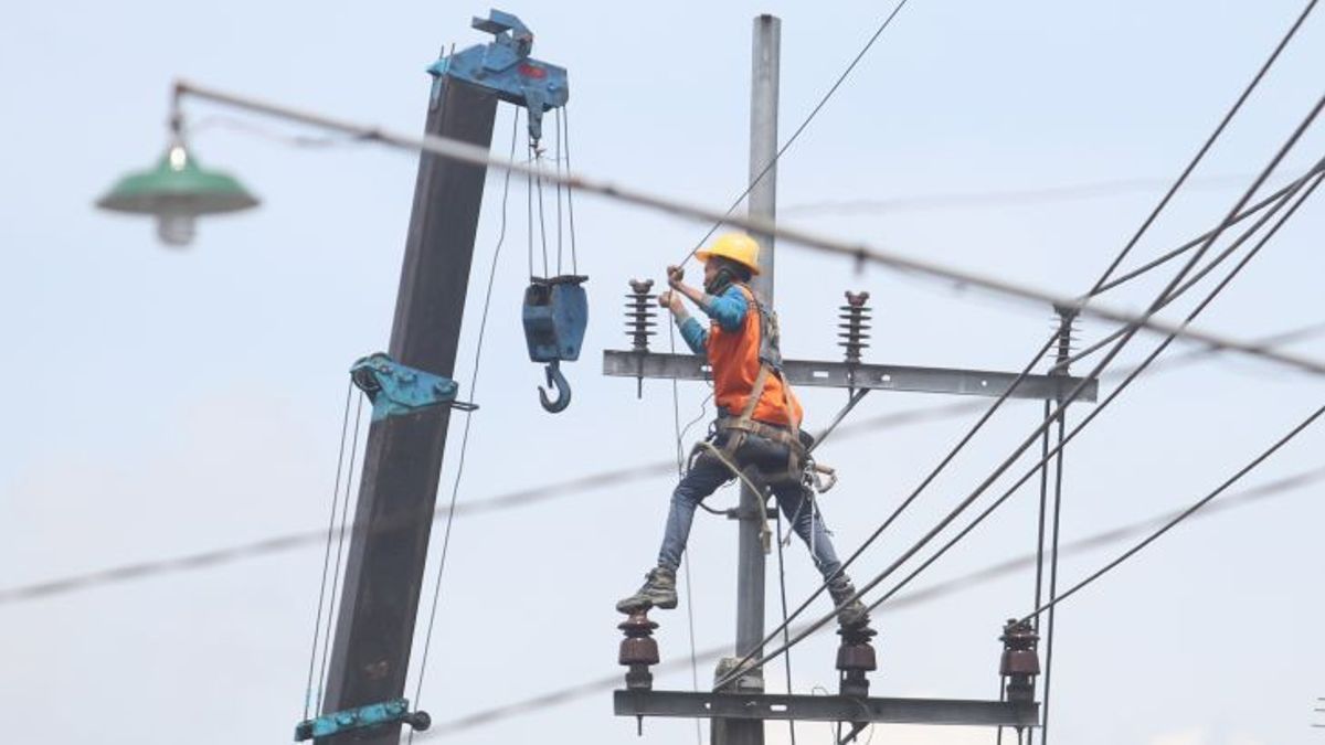 Indonesia to Electrify 5,700 Villages, 4,400 Sub-Districts by 2030