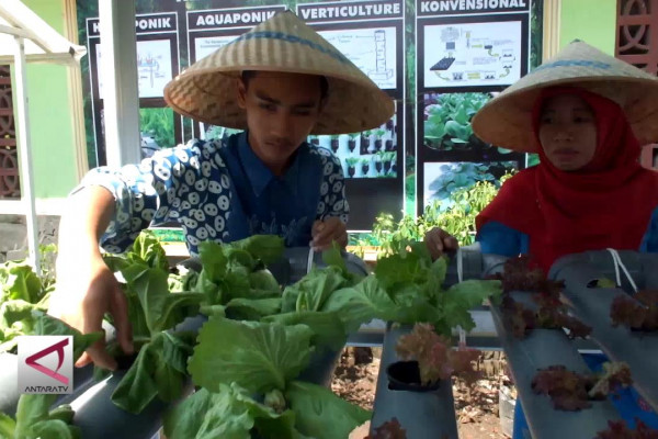 Keterampilan Siswa SMA Double Track Mampu Raup Penghasilan Ratusan Juta Rupiah