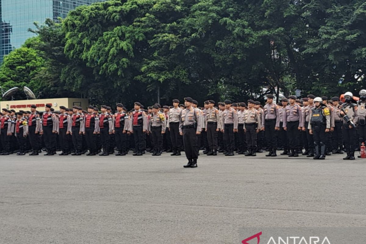 Pasukan TNI Sempat Singgah di Polda Metro Jaya, Lalu Bergerak Kembali