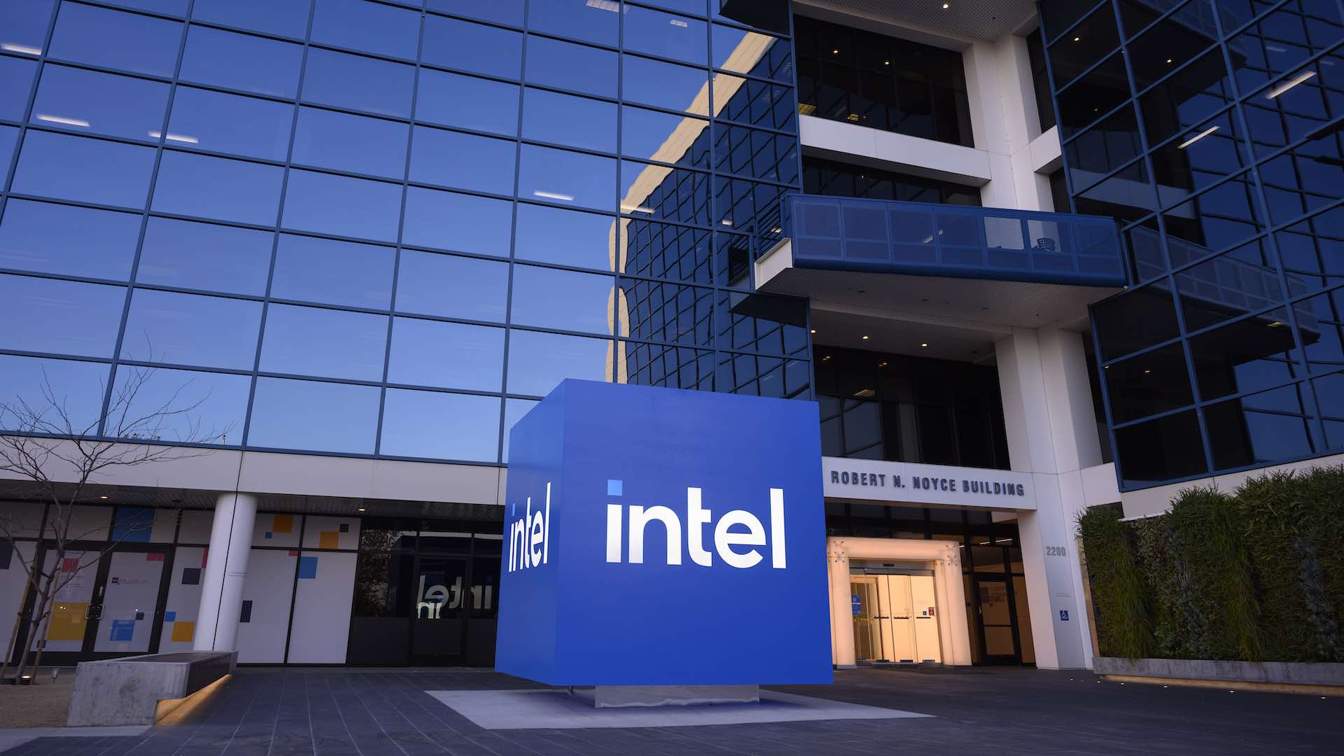 Pemerintah AS Resmi Caplok 10% Saham Intel