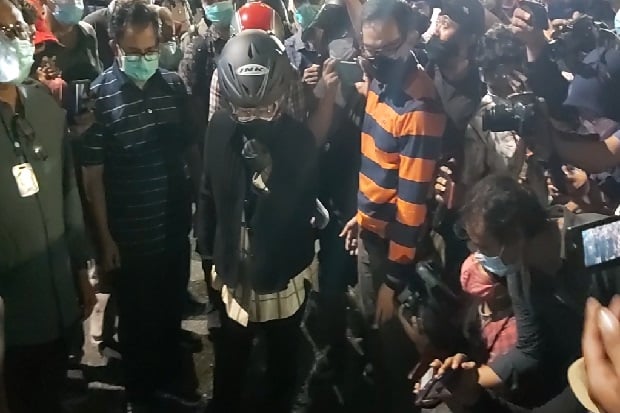 Pendemo di Gedung Grahadi Surabaya Minta Demonstran yang Ditangkap Dilepas