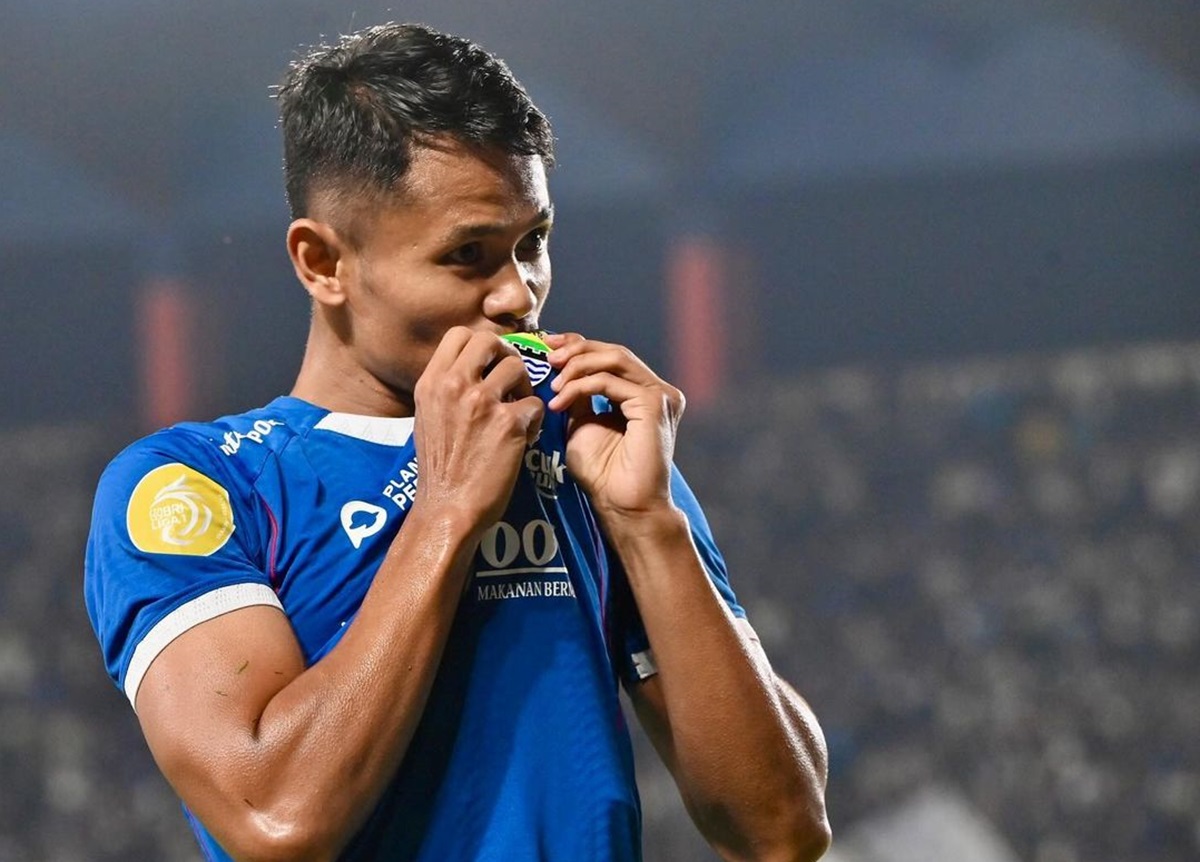 Persib Pinjamkan 3 Pemain Termasuk Dimas Drajad dan Henhen, Bojan Hodak: Untuk Detailnya Tanya Adhitia.