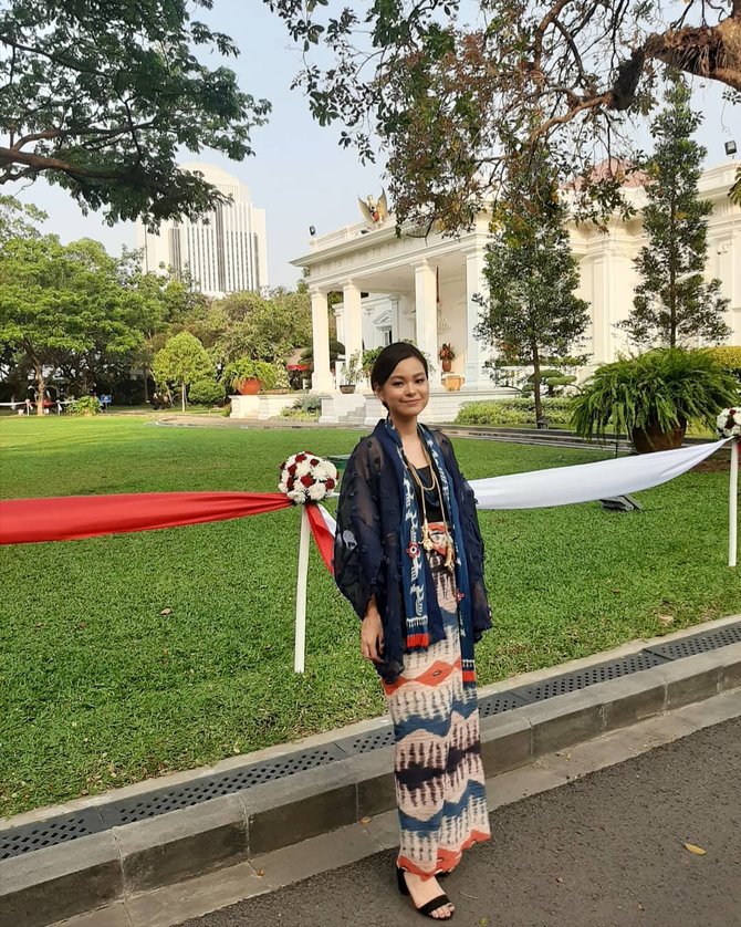 Profil dan Potret Gustika Jusuf Hatta, Cucu Cantik Bung Hatta yang Pakai Kebaya Hitam di HUT RI.