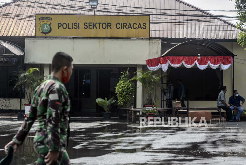 Ricuh Meluas, Polsek Ciracas Jaktim Juga Diserang Massa
