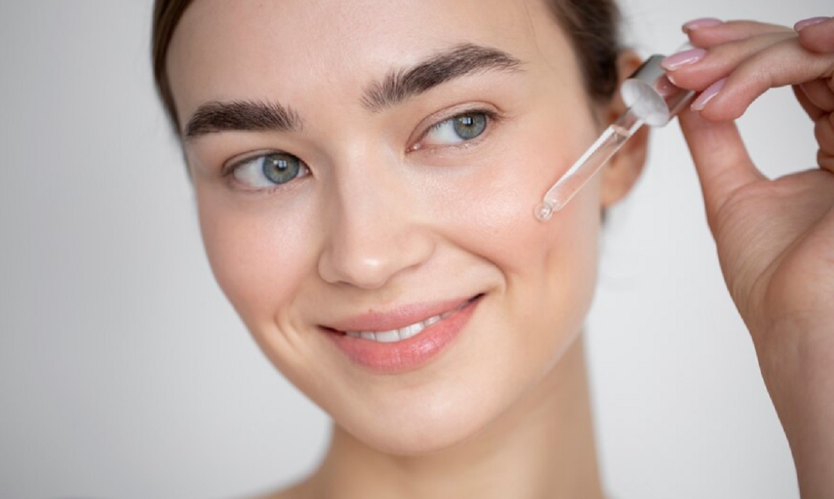 4 Kandungan Skincare yang Bikin Kulit Glowing : Okezone Women
