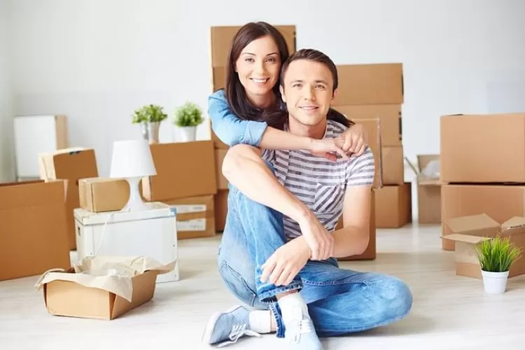 5 Cara Bikin Suami Betah di Rumah, Istri Wajib Coba!