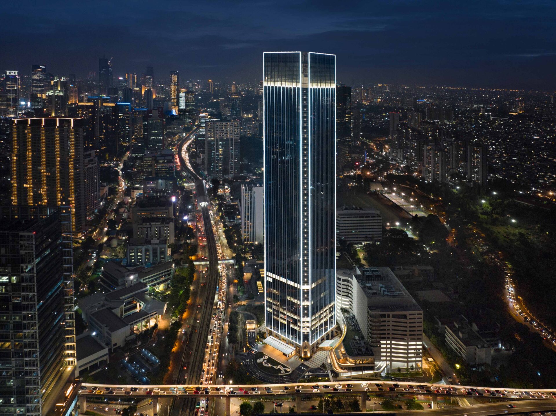 Aksi Huawei Pura 80 Ultra Memotret Jakarta dari Gedung Tertinggi di Indonesia.