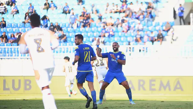 BRI Super League: Pelatih Arema FC Tepis Indikasi Ada Rivalitas Ego antara Dalberto dan Ian Puleio saat Melawan Dewa United