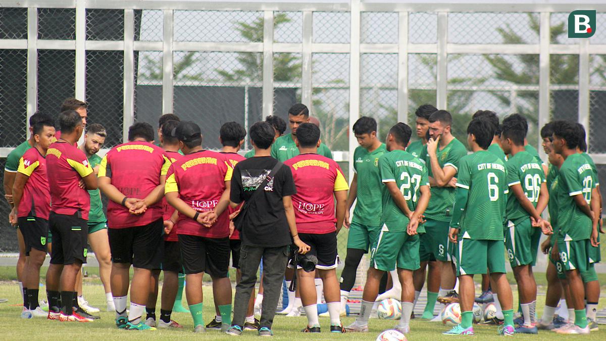 BRI Super League: Persebaya Siapkan Pola Latihan Khusus dan Pertahankan Filosofi untuk Hadapi Persib