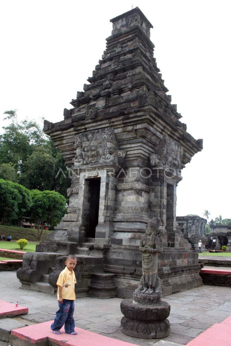 Fadli Zon Wacanakan Pemugaran Candi Panataran: Candi Terbesar di Jatim