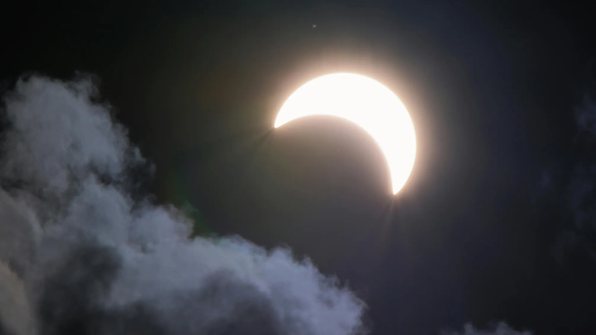 Fenomena Astronomi September 2025: Dua Kali Gerhana hingga Ekuinoks