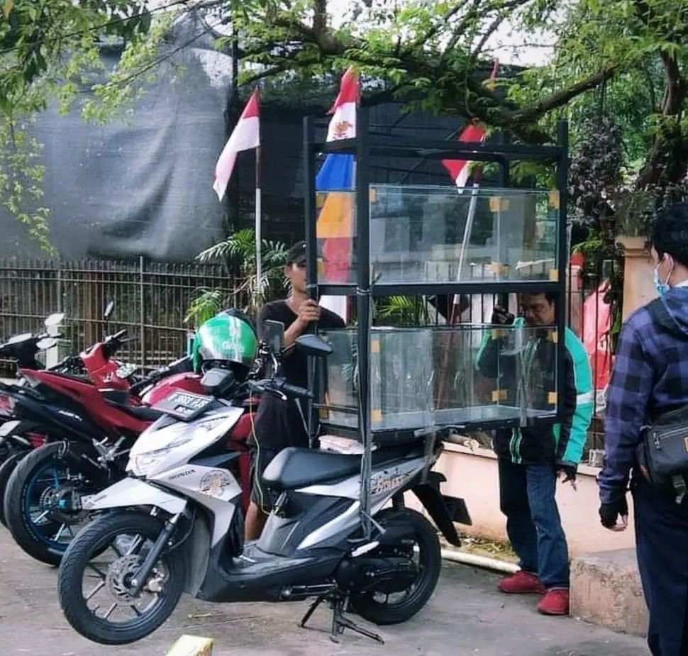 Foto Orderan Makanan Netizen Malaysia untuk Driver Ojol Indonesia