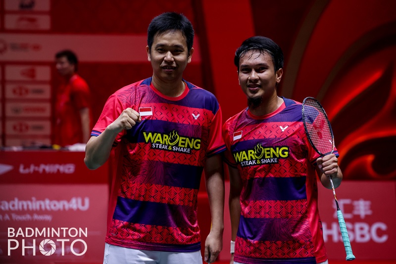 Hendra Setiawan Ukir Sejarah dengan Dua Gelar, Indonesia Dominasi BWF World Senior Championships 2025 dengan Raihan 7,5 Emas