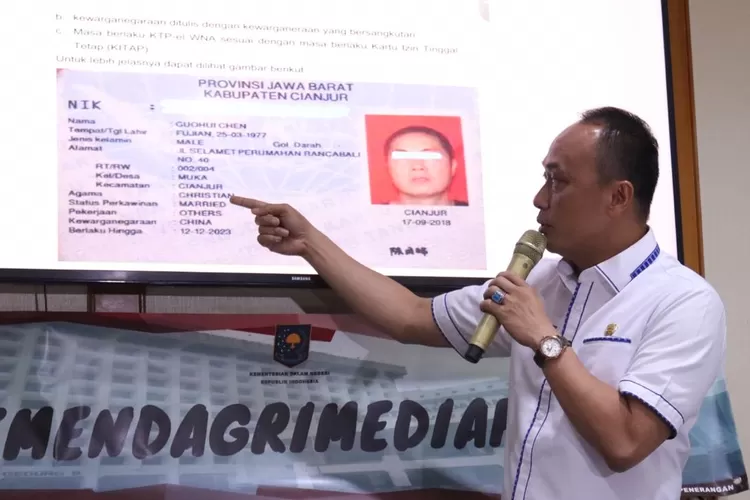 "Ketika Nama Jadi Maraton Kata: Mengungkap Tiga Nama Terpanjang di Indonesia yang Bikin Geleng Kepala!"