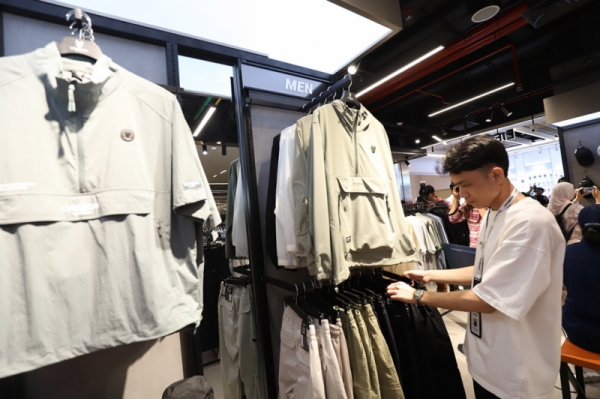 LifeWork Bawa Gaya Street Casual Korea ke Tanah Air