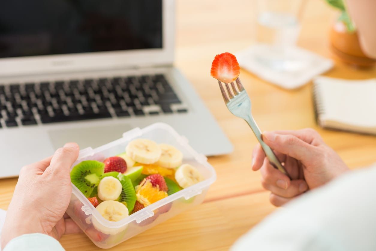 Makan Buah Sebelum Vs Setelah Makan, Mana Lebih Sehat? Ini Faktanya