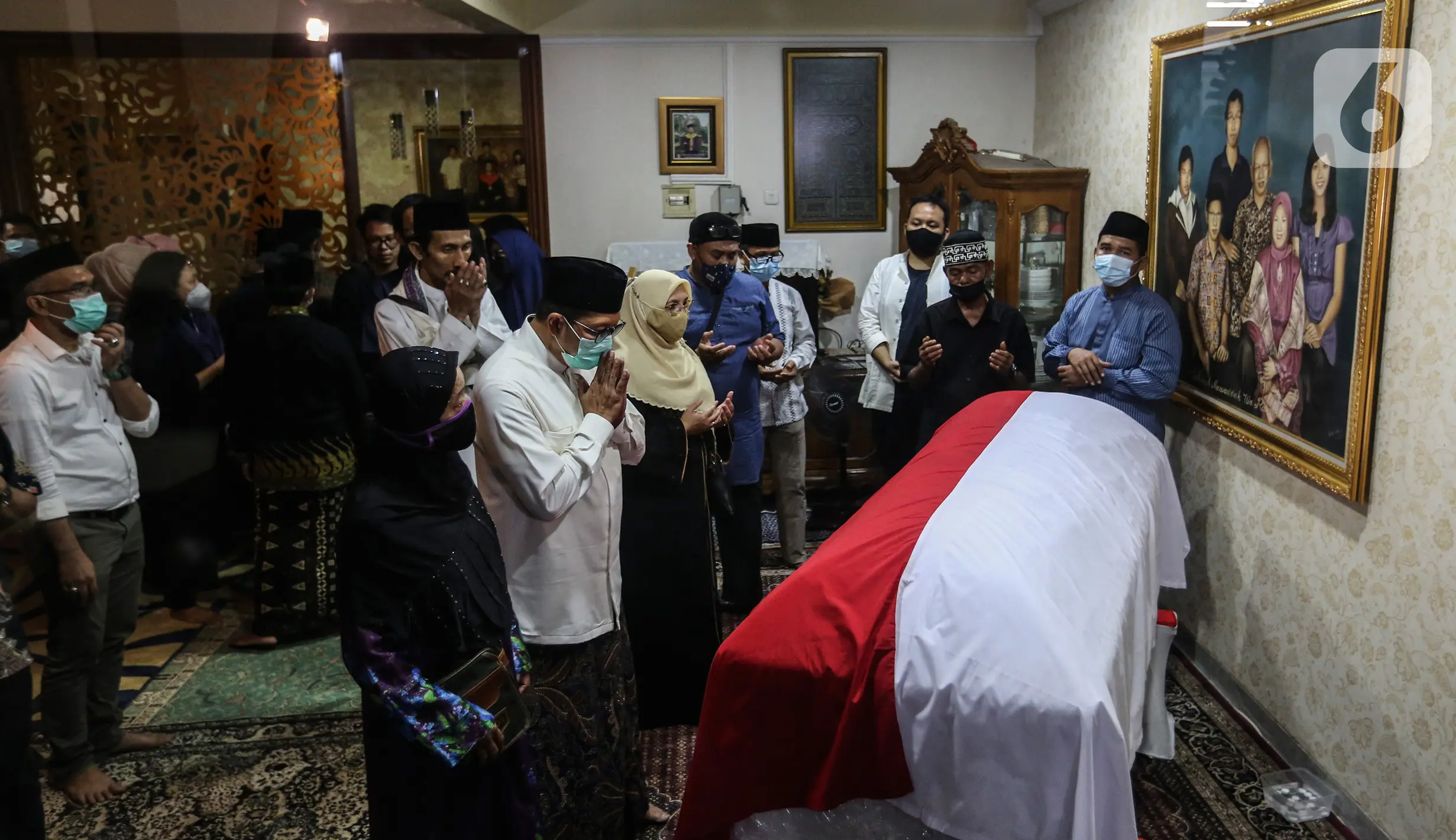 Malam Berselimut Duka di Rumah Tiara Korban Mutilasi, Ayahnya Jatuh Terkulai
