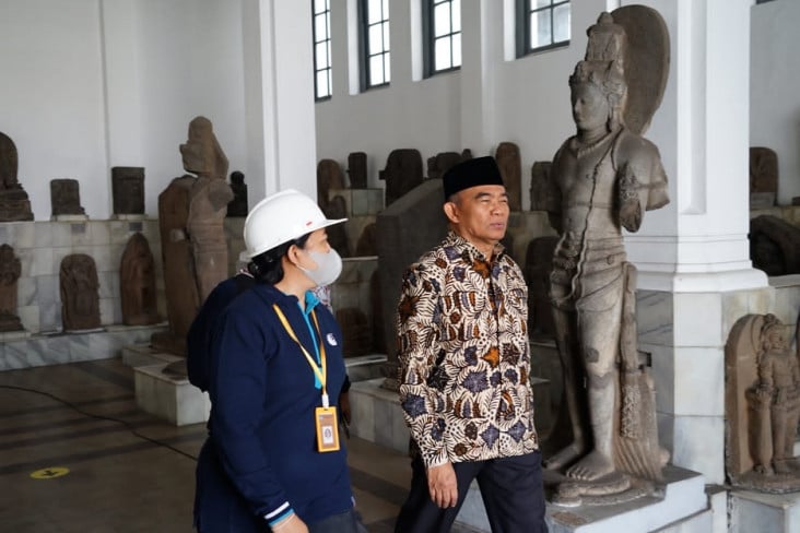 Menteri Kebudayaan Tinjau Museum di Banyumas dan Cilacap, Tekankan Pelestarian Sejarah : Okezone Women