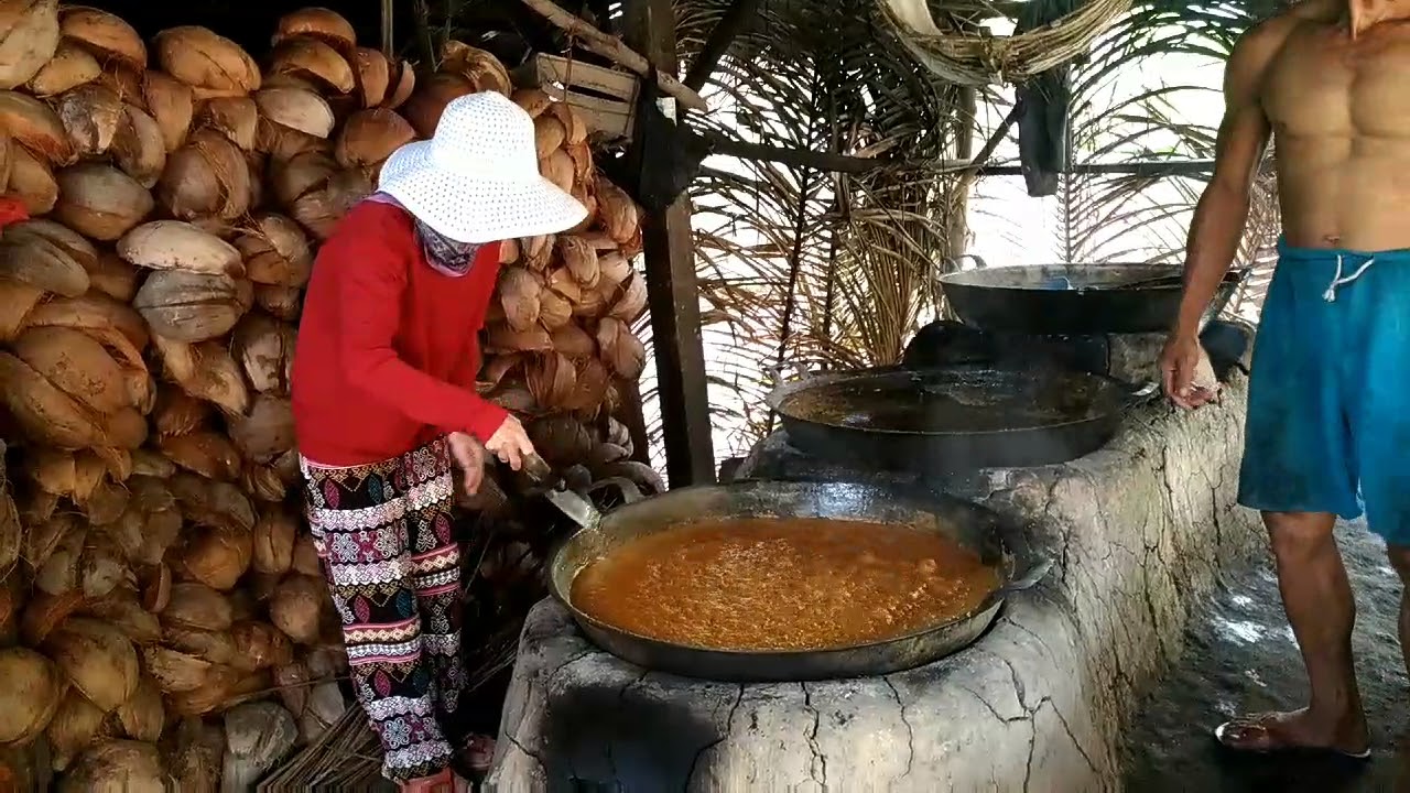 Perempuan Pulau Sebesi Andalkan Gula Merah Kelapa untuk Hidupi Keluarga