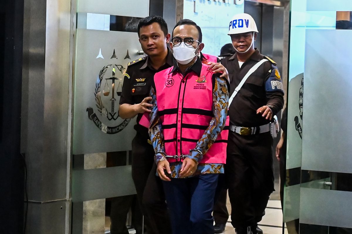 Polisi Telah Menetapkan 12 Tersangka dalam Kasus Penjarahan Rumah Uya Kuya