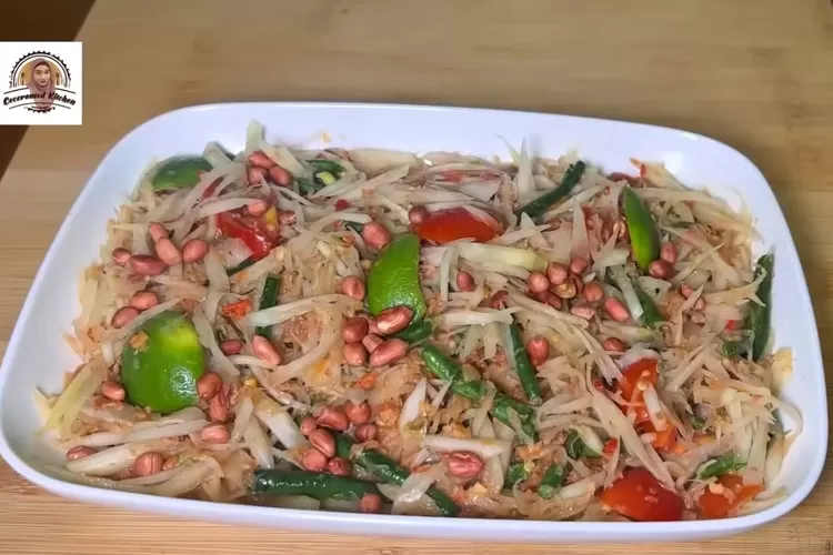 Salad Thailand Som Tam Lagi Viral, Begini Cara Buatnya