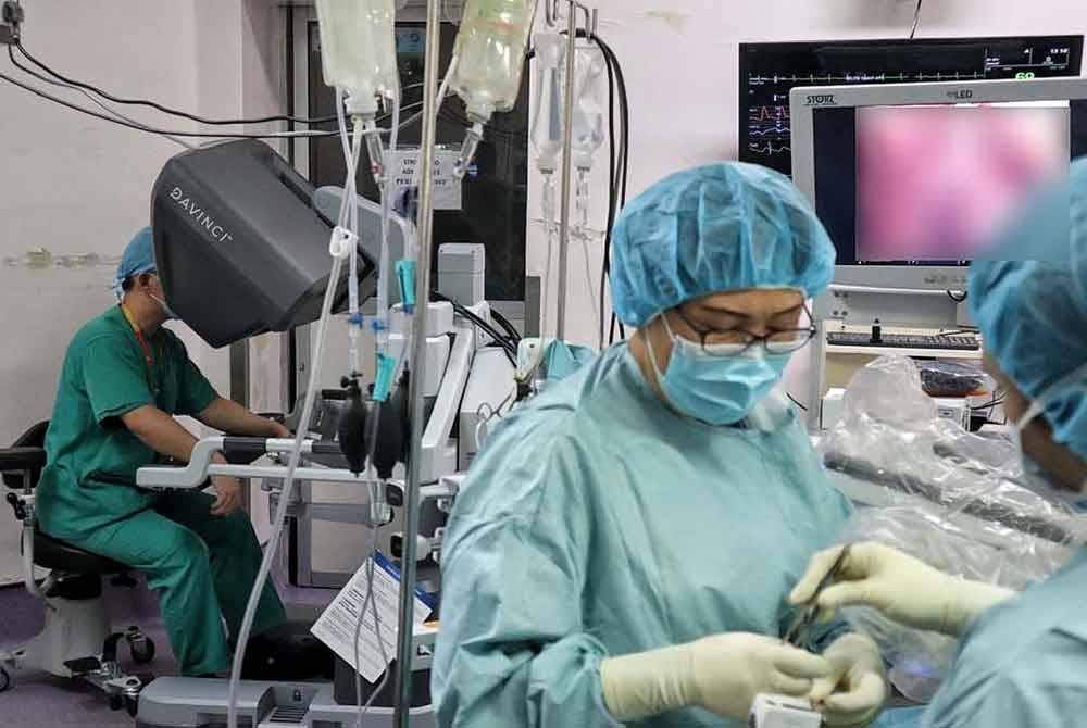 Terobosan Siloam Hospitals: Bedah Urologi Robotik Da Vinci Xi, Pemulihan Lebih Cepat