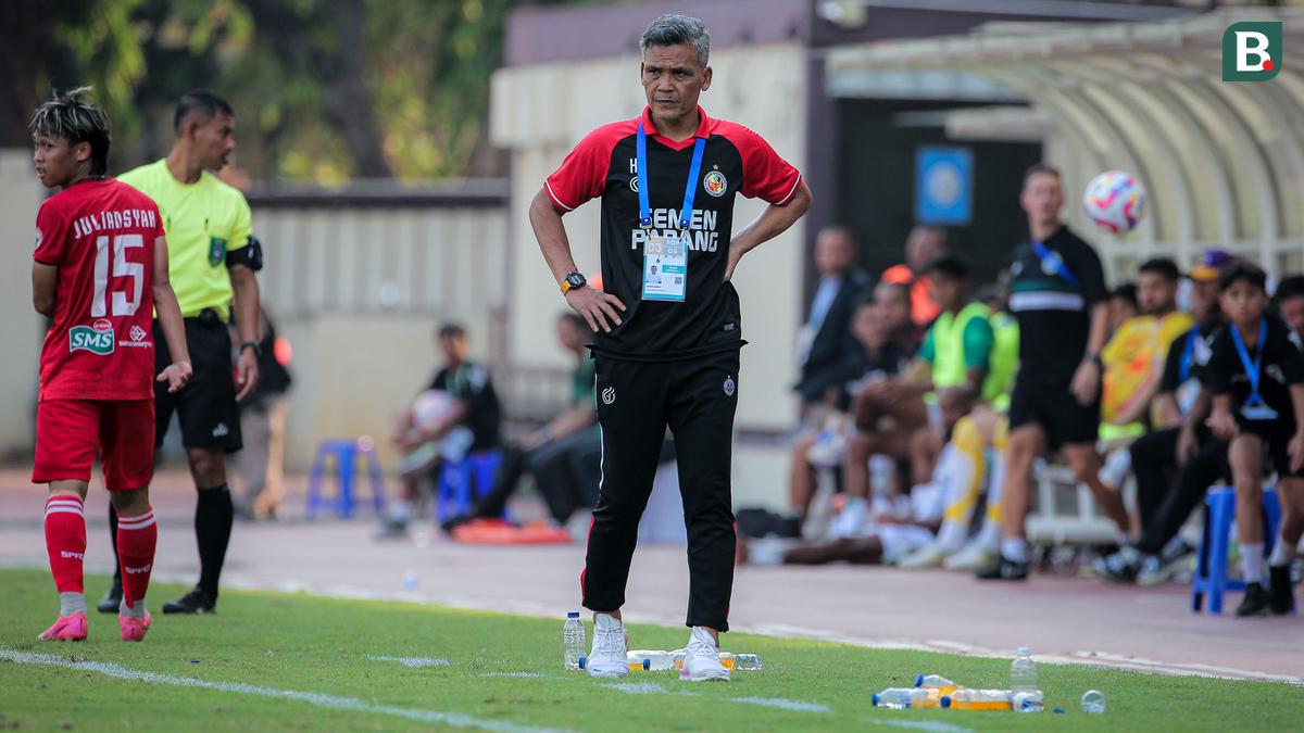 Tumbang di Kediri pada Pekan Kelima Super League, Hendri Susilo Bahas Tempo Lambat Malut United dan Gol Cepat Persik.