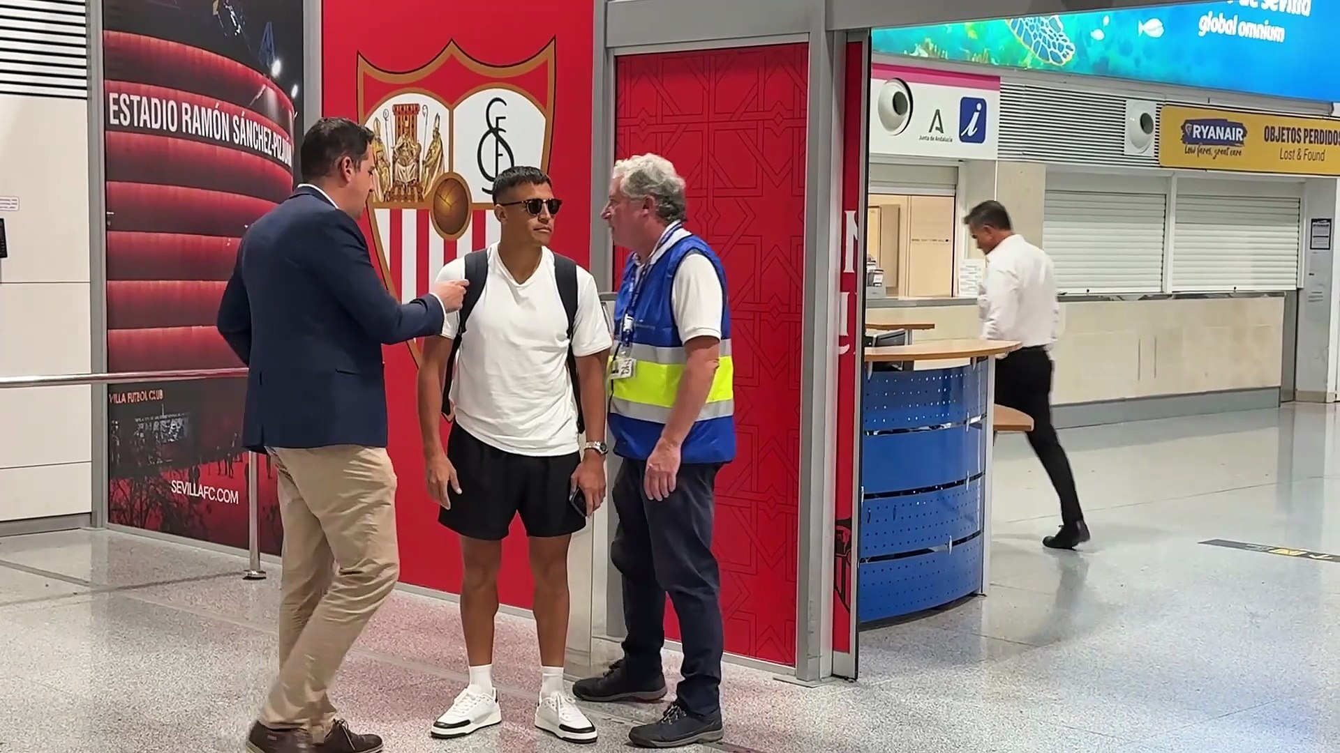 Unai Simón Mengerti 'Hype' dengan Joan García: "Dia yang Terbaik Musim Lalu"